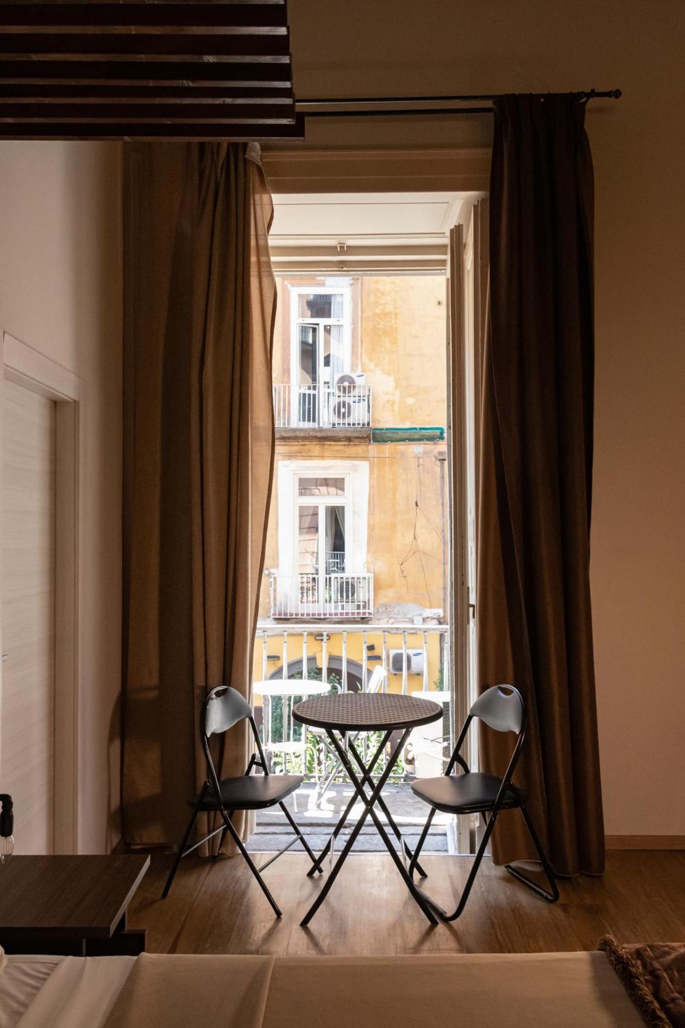 Duomo Luxury Suites Неаполь Экстерьер фото